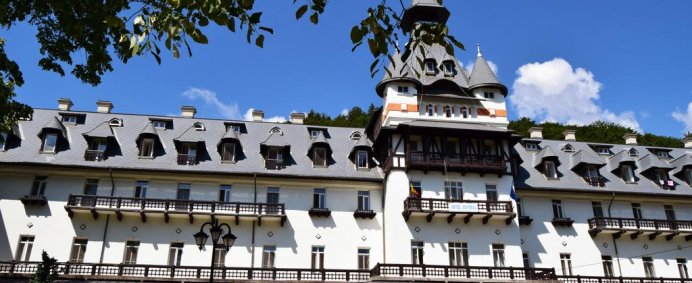 Hotel CENTRAL 3* - Calimanesti - Caciulata, Romania. - Photo 2